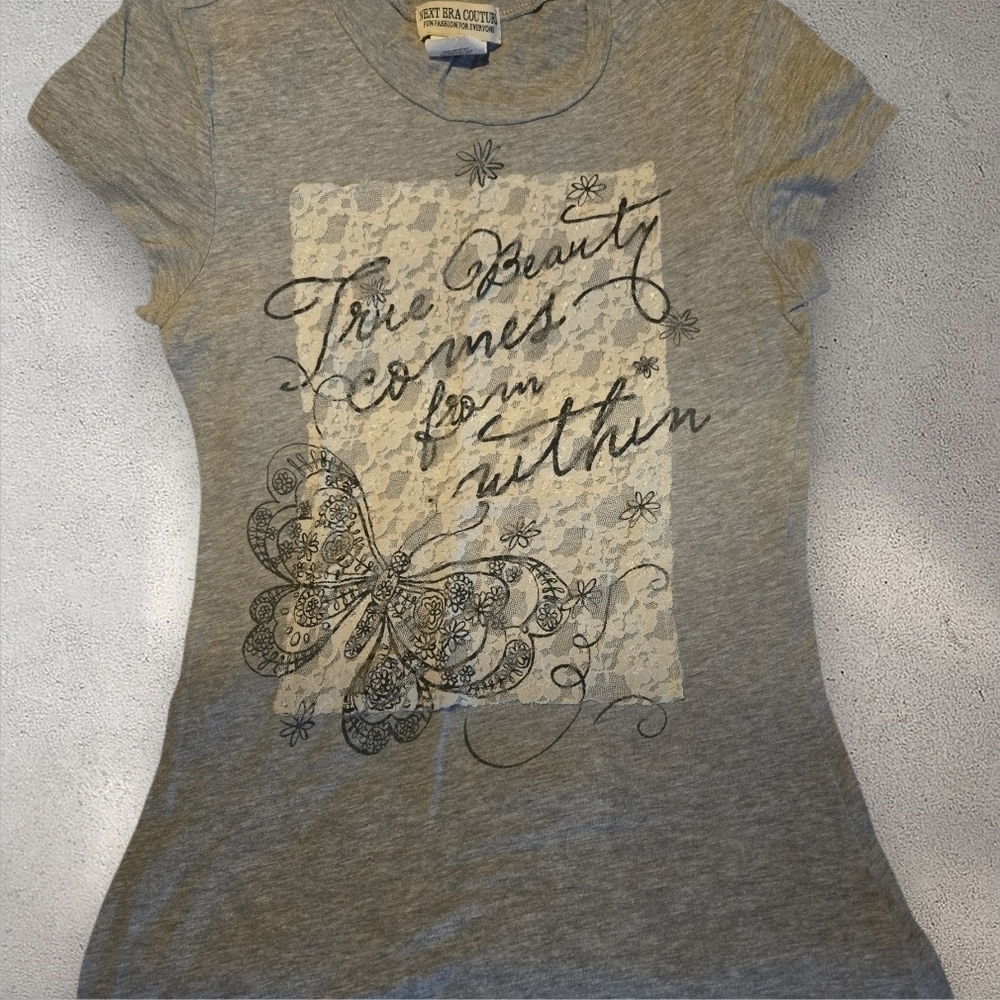 Next Era Couture Gray T-shirt Saying 'True Beauty Comes From Within'-Size Medium